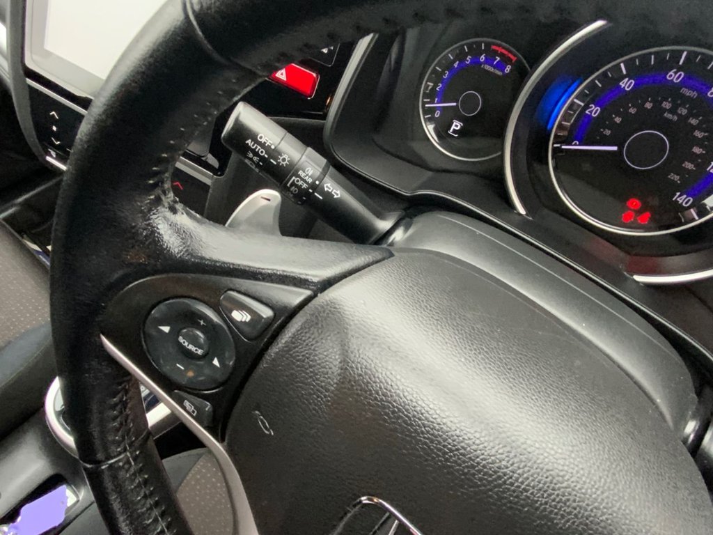 Used Honda Jazz 2017 for sale - 76582596: Photo 18