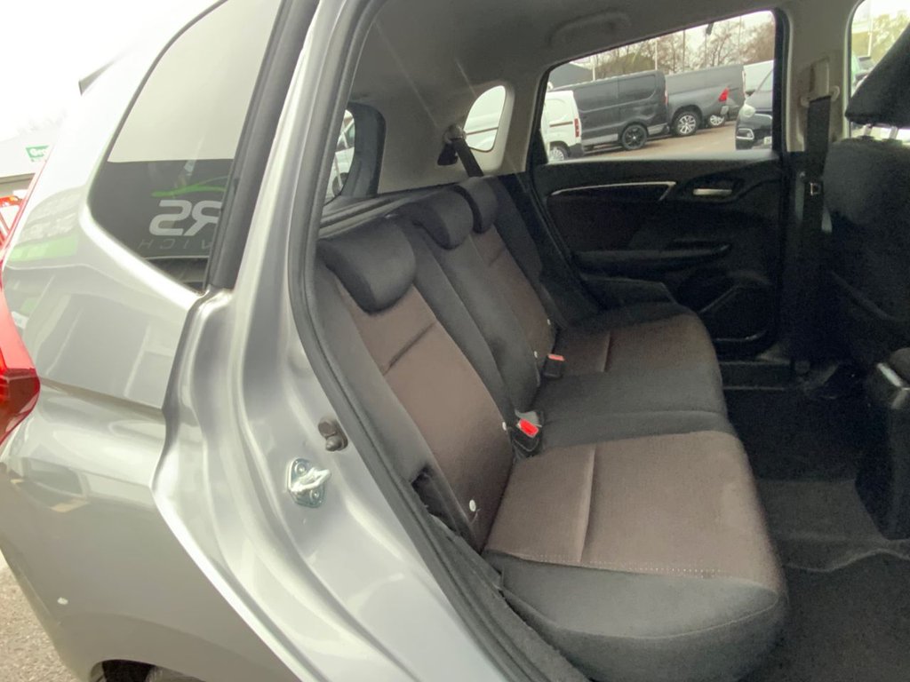 Used Honda Jazz 2017 for sale - 76582596: Photo 33