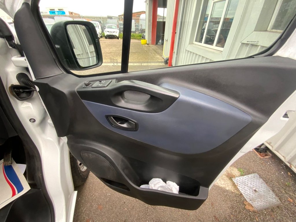 Used Vauxhall Vivaro 2018 for sale - 76482400: Photo 15