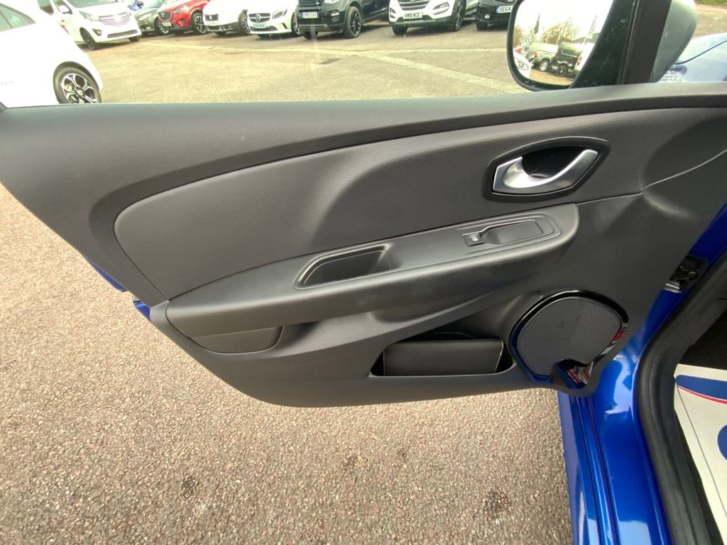 Used Renault Clio 2017 for sale - 76482504: Photo 28