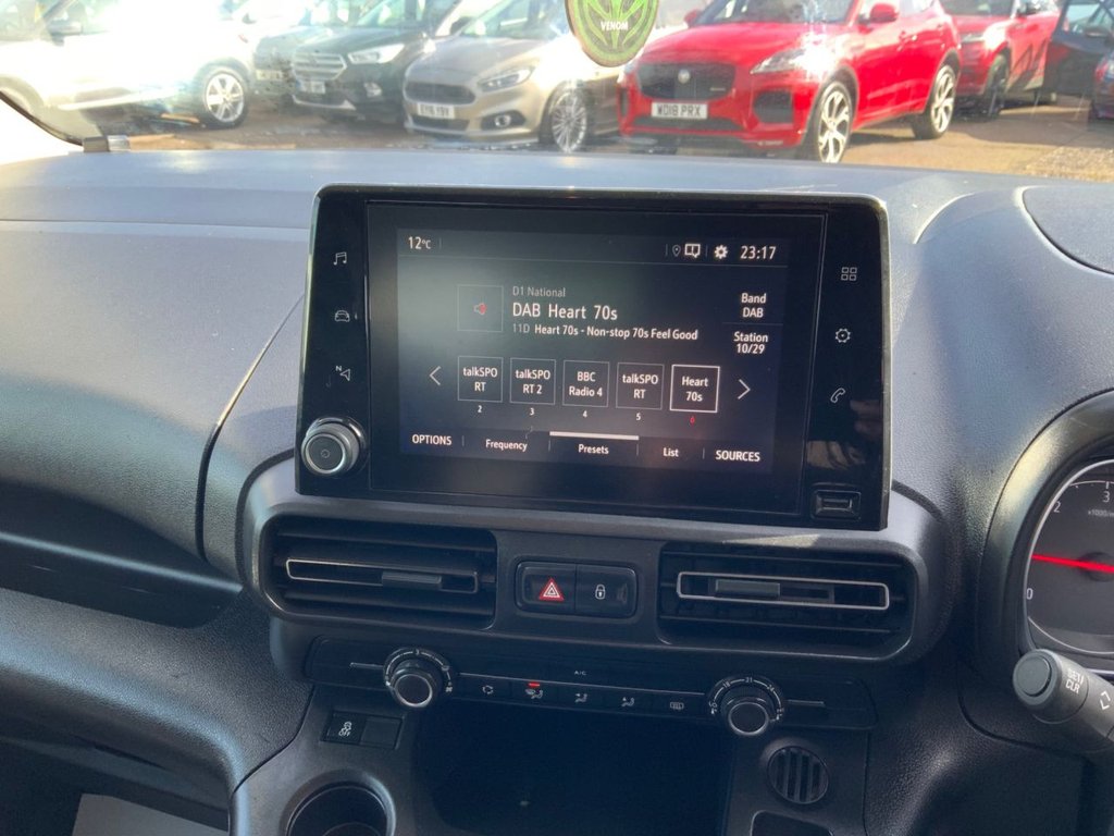 Used Vauxhall Combo Life 2018 for sale - 77905246: Photo 17