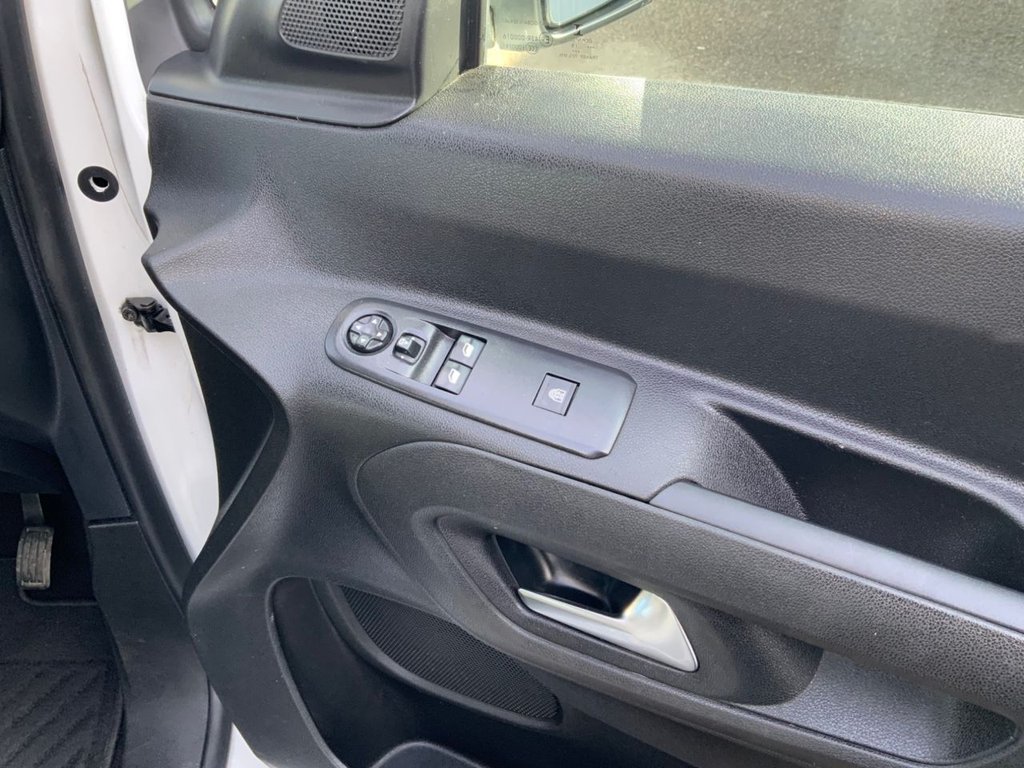 Used Vauxhall Combo Life 2018 for sale - 77905246: Photo 19