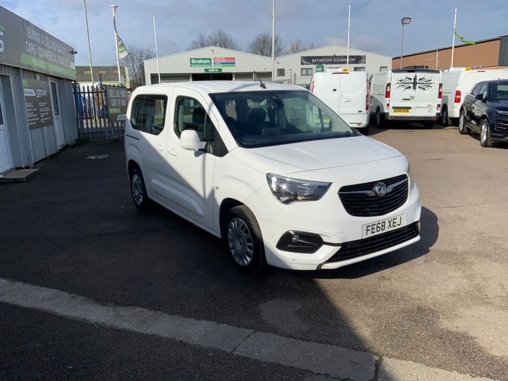 Used Vauxhall Combo Life 2018 for sale - 77905246: Photo 3