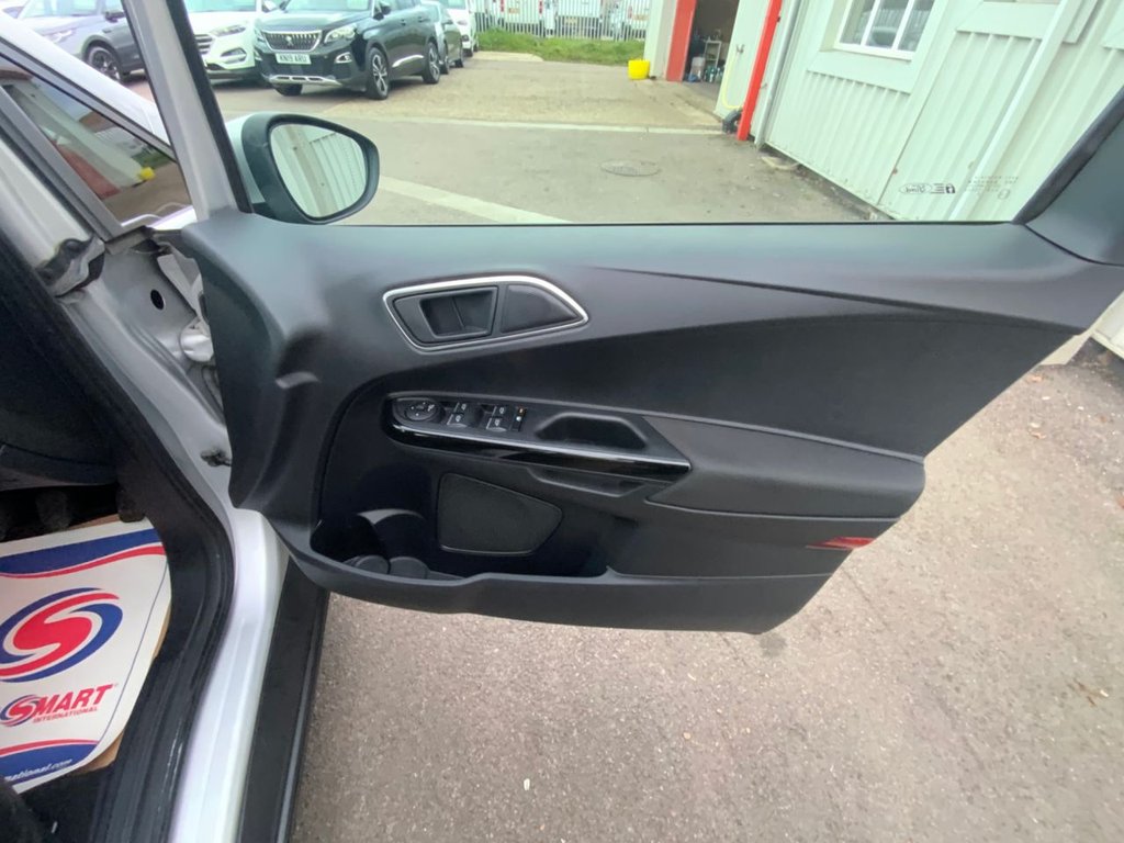 Used Ford B-MAX 2015 for sale - 76345743: Photo 15