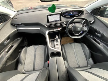 Used Peugeot 3008 2019 for sale - 76080913: Photo 2