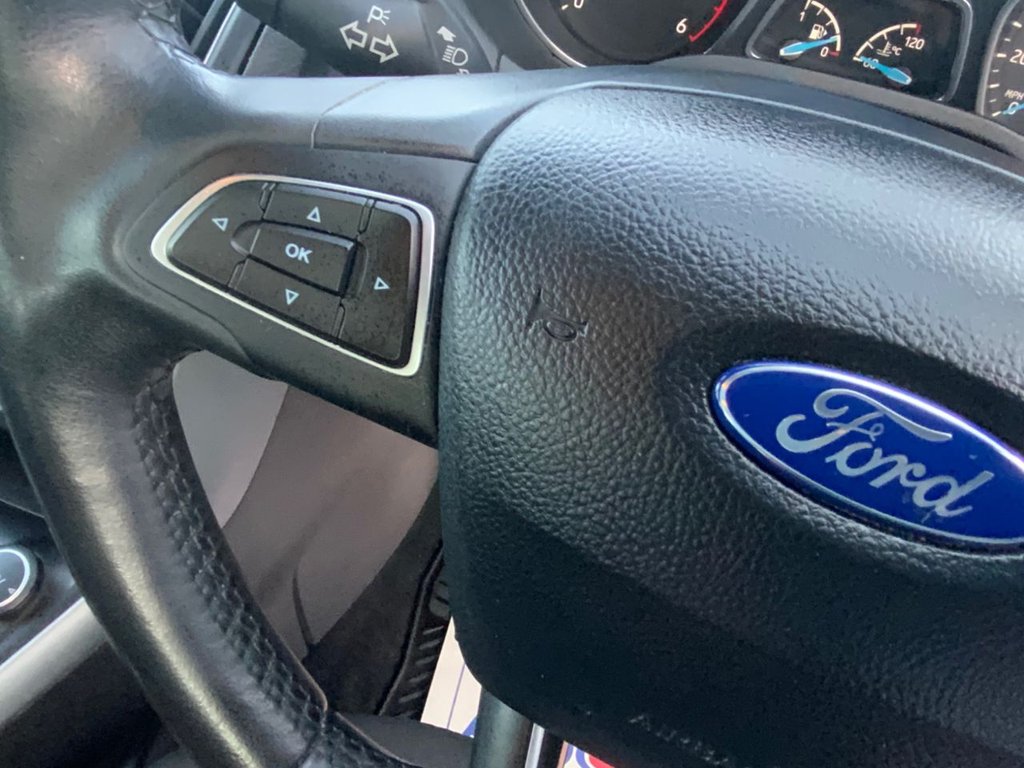 Used Ford Focus 2015 for sale - 76923916: Photo 17