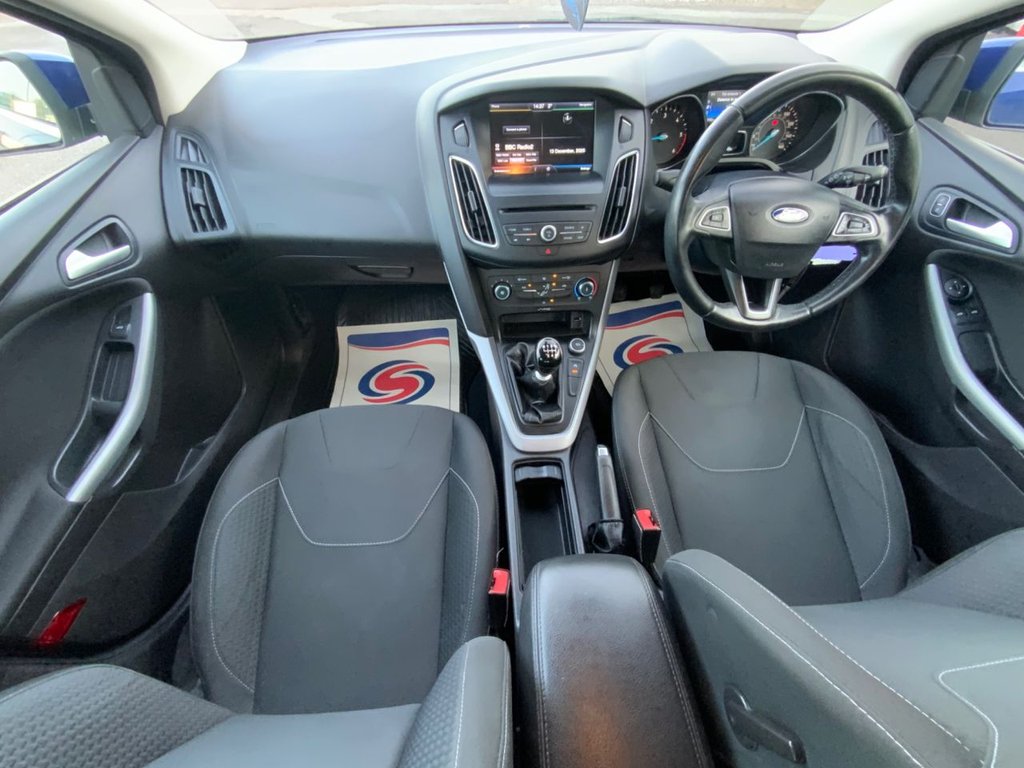 Used Ford Focus 2015 for sale - 76923916: Photo 2