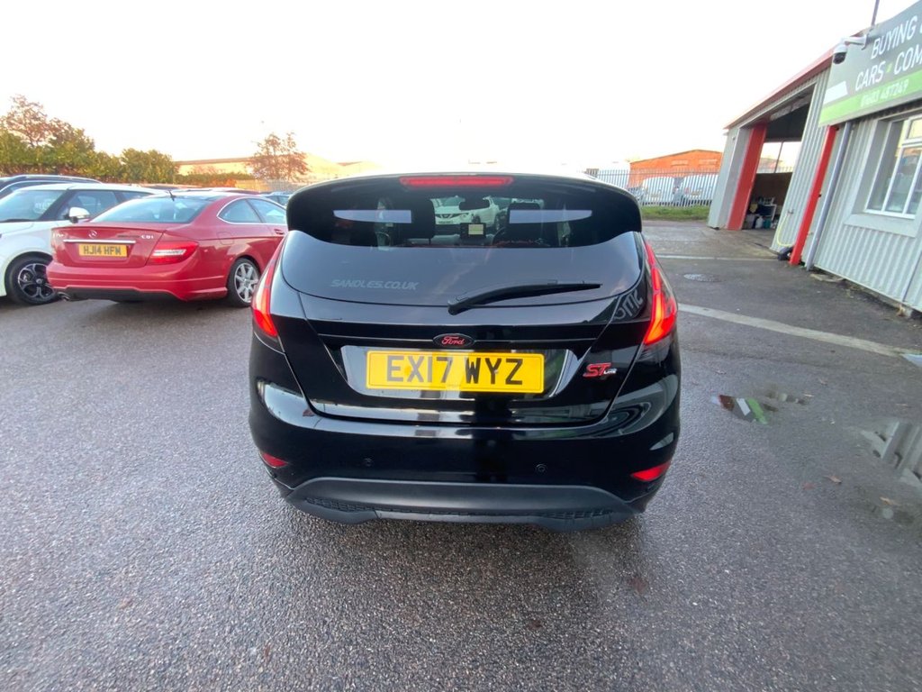 Used Ford Fiesta 2017 for sale - 76654657: Photo 4