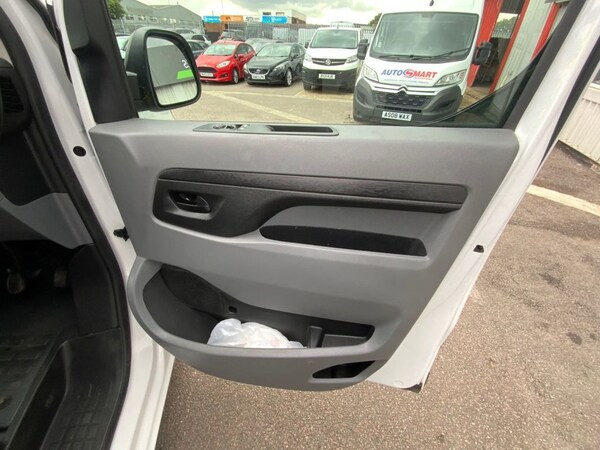 Used Vauxhall Vivaro 2022 for sale - 75221149: Photo 13