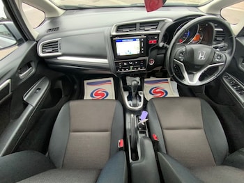 Used Honda Jazz 2017 for sale - 77680401: Photo