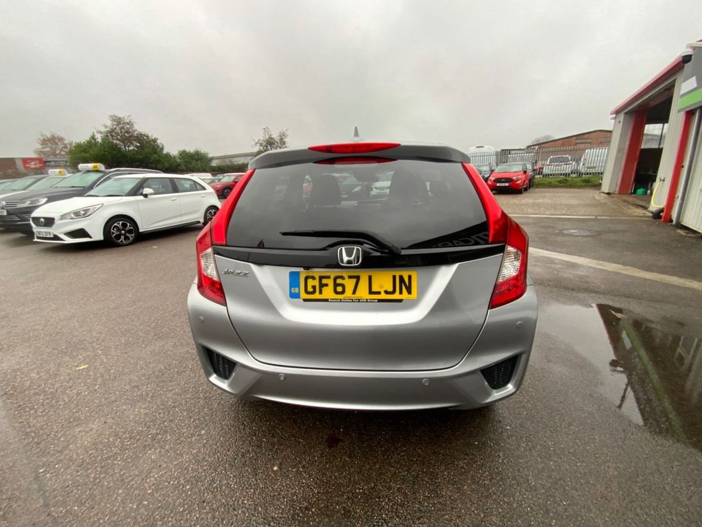 Used Honda Jazz 2017 for sale - 77680401: Photo 4