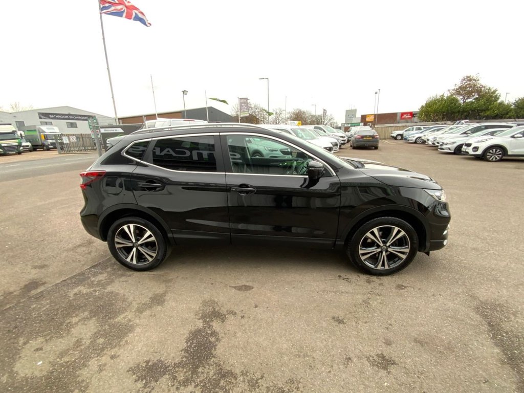 Used Nissan Qashqai 2018 for sale - 77642619: Photo 10