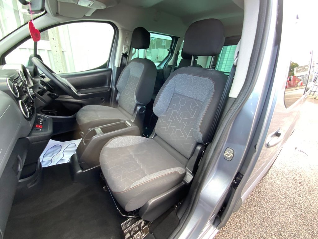 Vehicle 29