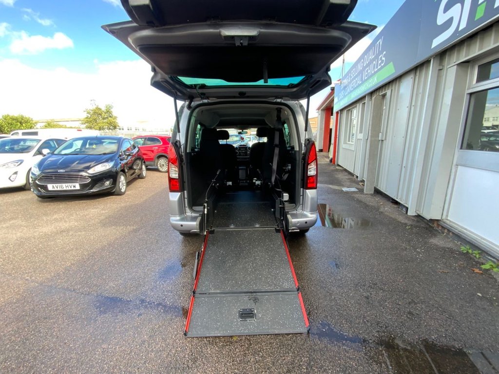 Vehicle 33