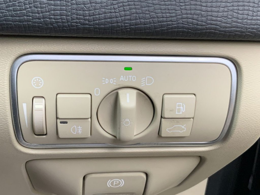 Used Volvo XC60 2013 for sale - 78069315: Photo 49