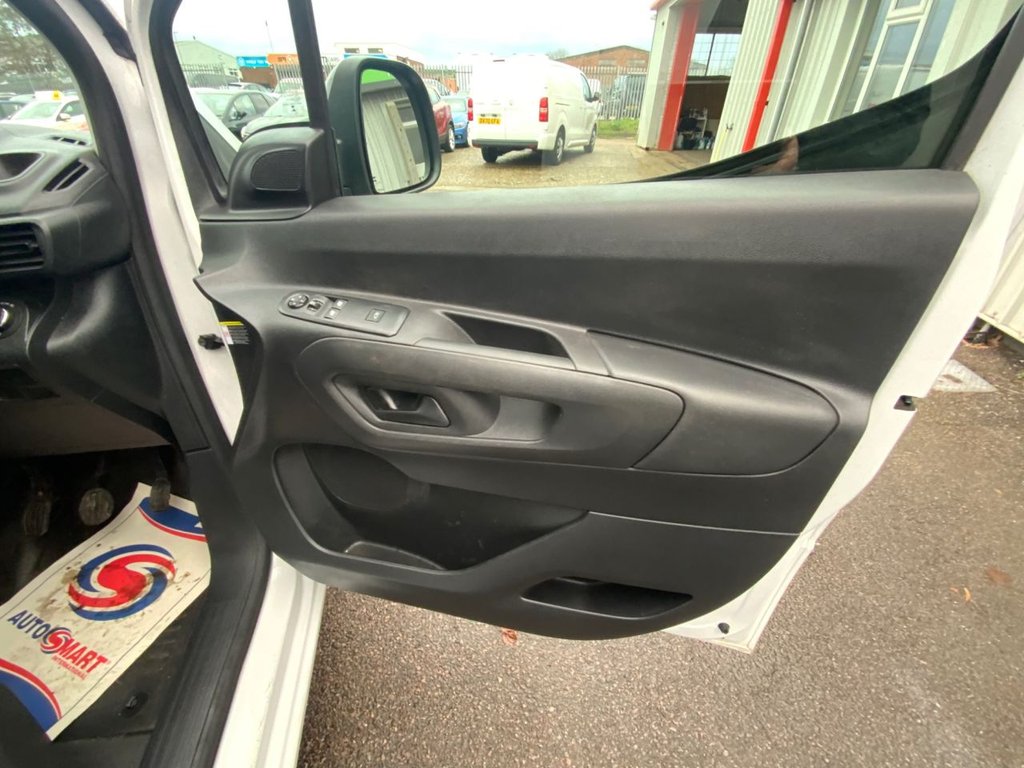 Used Vauxhall Combo 2023 for sale - 76724752: Photo 17