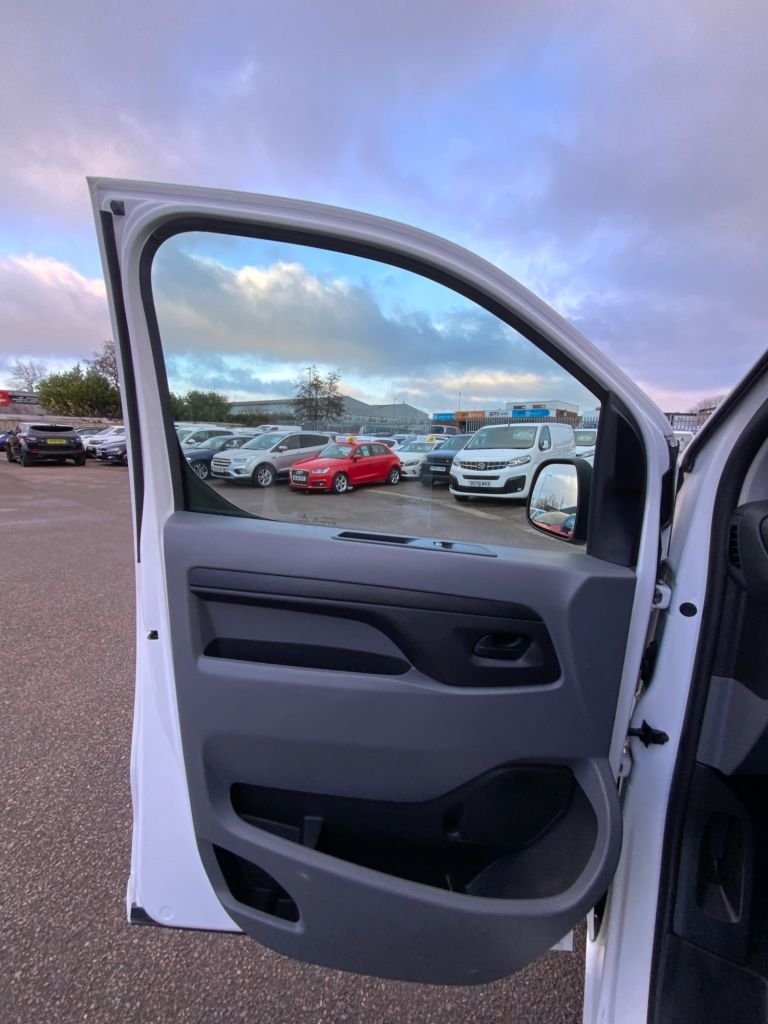 Used Vauxhall Vivaro 2021 for sale - 77263375: Photo 29