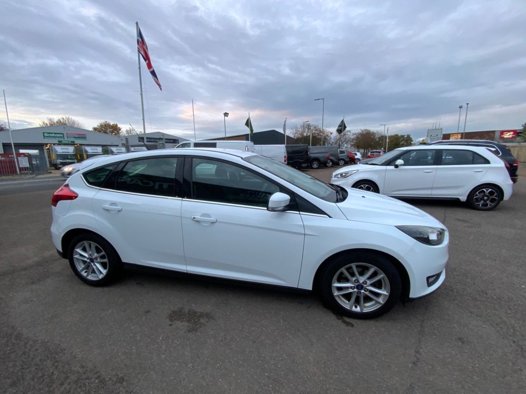 Used Ford Focus 2015 for sale - 76481990: Photo 12