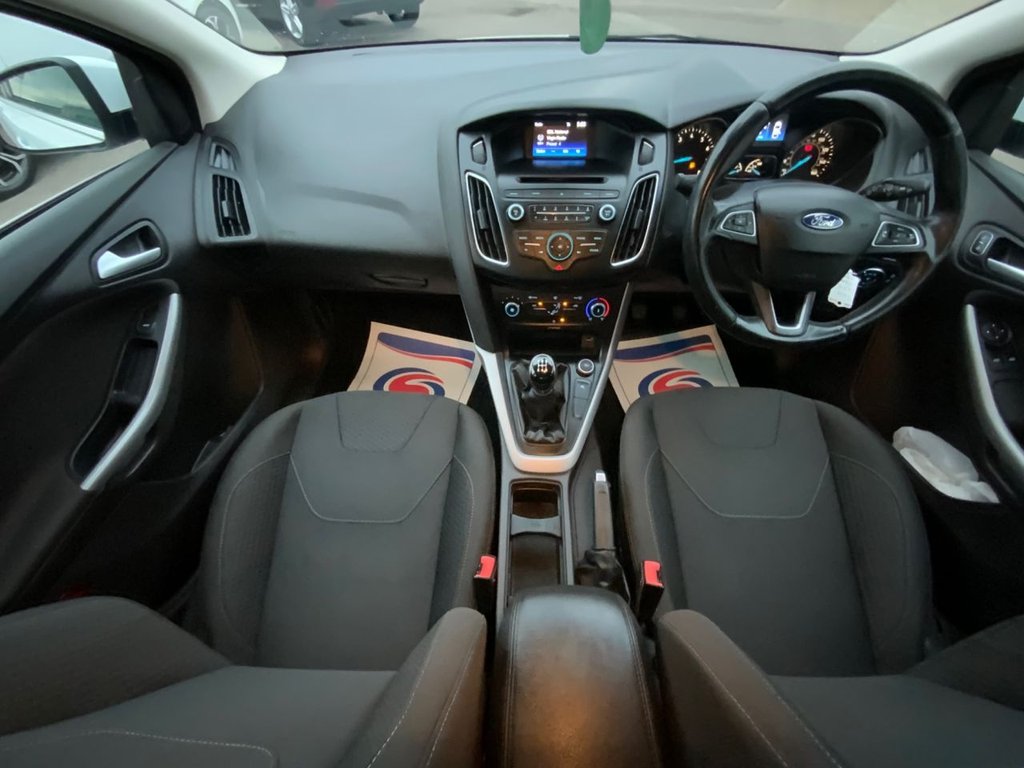 Used Ford Focus 2015 for sale - 76481990: Photo 2
