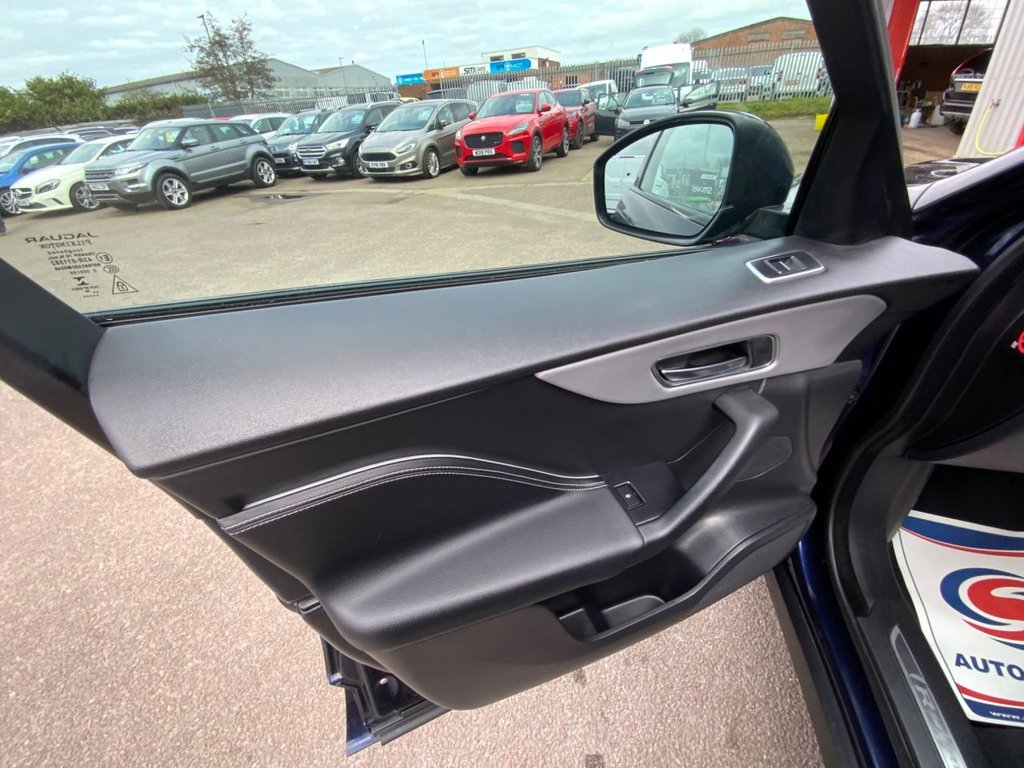 Used Jaguar F-Pace 2016 for sale - 77981489: Photo 27