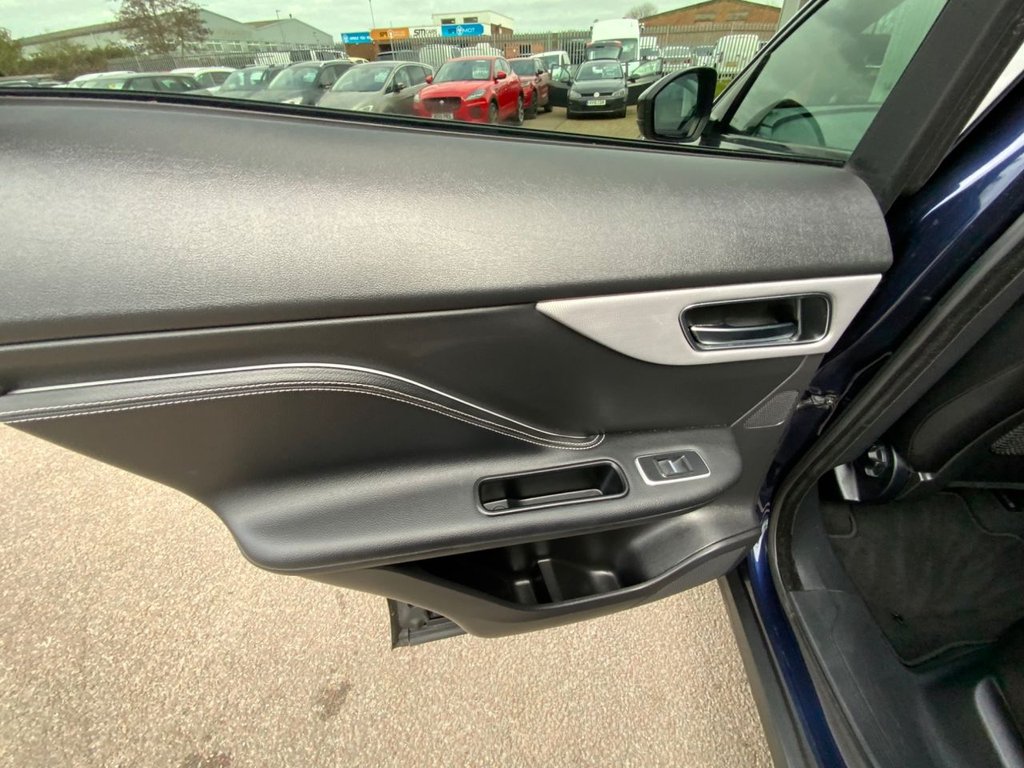 Used Jaguar F-Pace 2016 for sale - 77981489: Photo 29