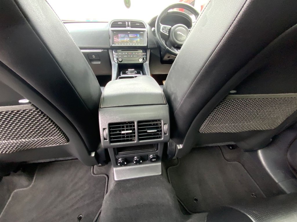 Used Jaguar F-Pace 2016 for sale - 77981489: Photo 33
