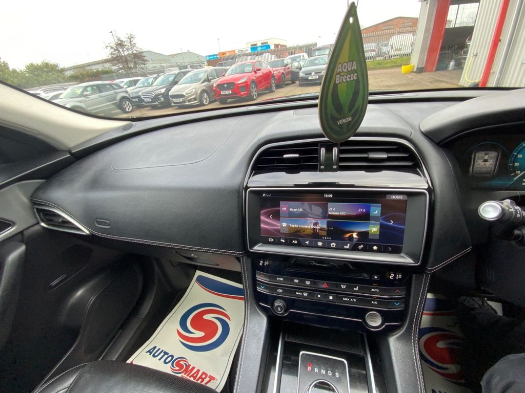 Used Jaguar F-Pace 2016 for sale - 77981489: Photo 39