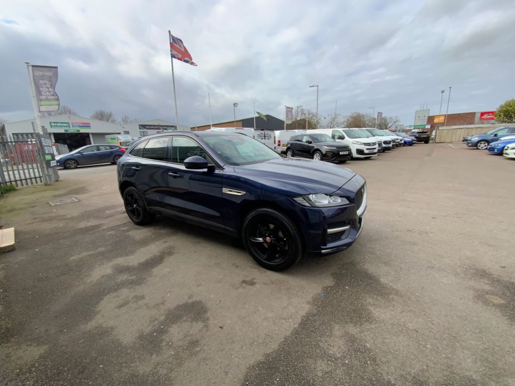 Used Jaguar F-Pace 2016 for sale - 77981489: Photo 4