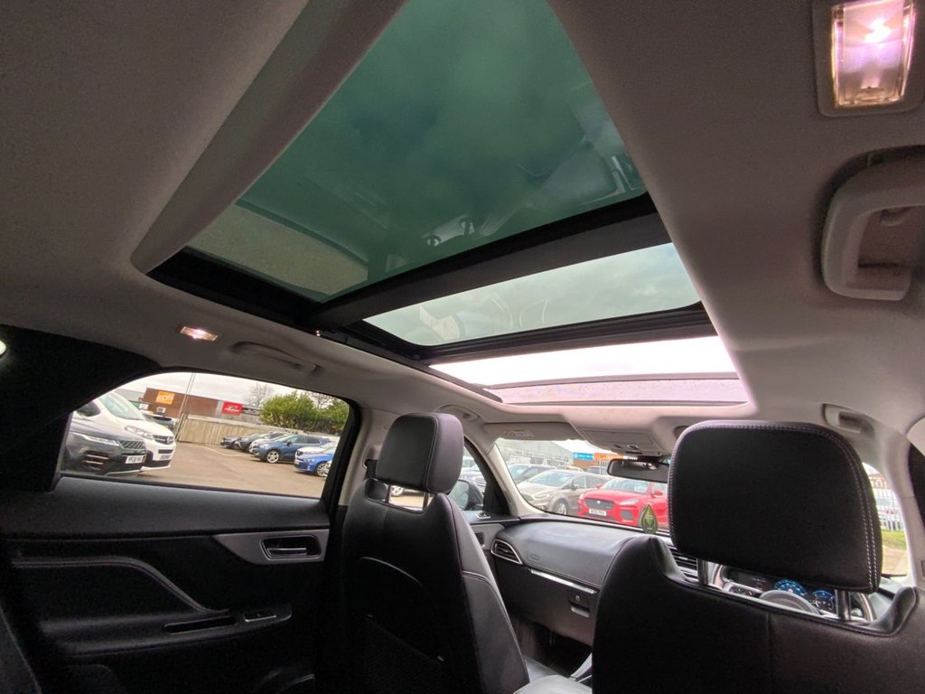 Used Jaguar F-Pace 2016 for sale - 77981489: Photo 40