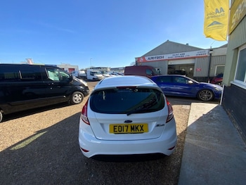 Used Ford Fiesta 2017 for sale - 73878476: Photo