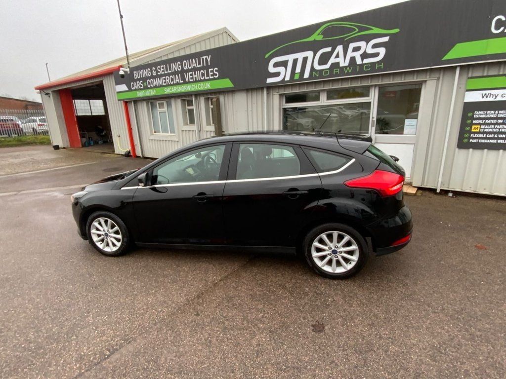 Used Ford Focus 2017 for sale - 77227100: Photo 5