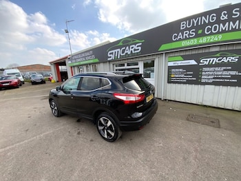 Used Nissan Qashqai 2016 for sale - 77981573: Photo