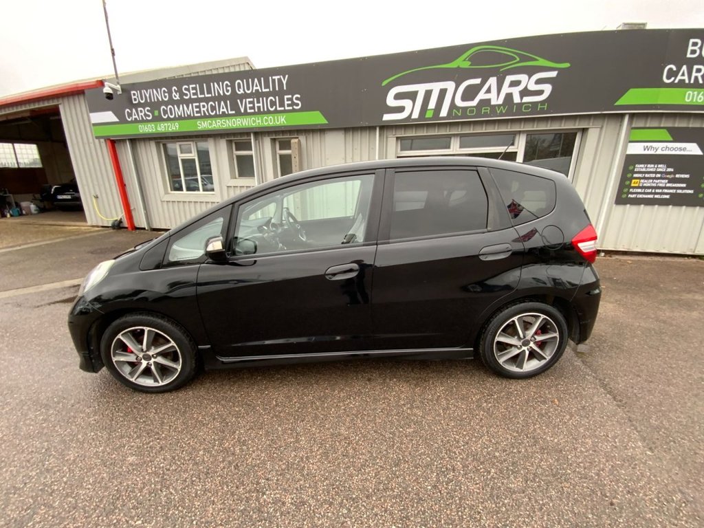 Used Honda Jazz 2014 for sale - 76509589: Photo 13