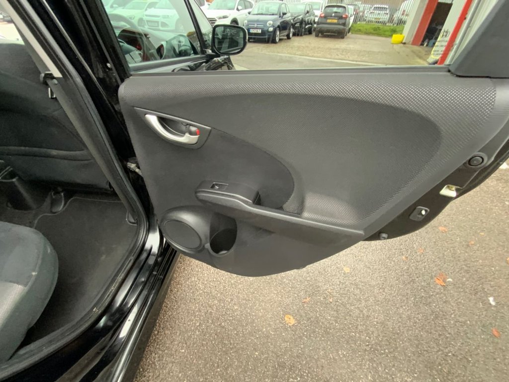 Used Honda Jazz 2014 for sale - 76509589: Photo 26