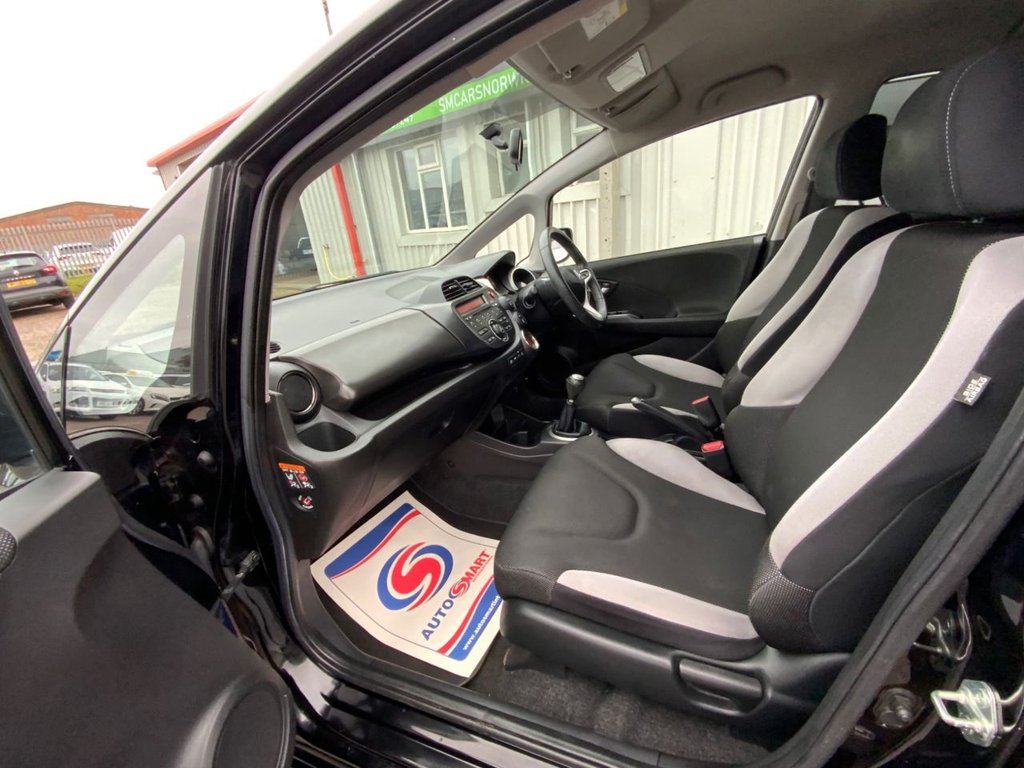 Used Honda Jazz 2014 for sale - 76509589: Photo 44