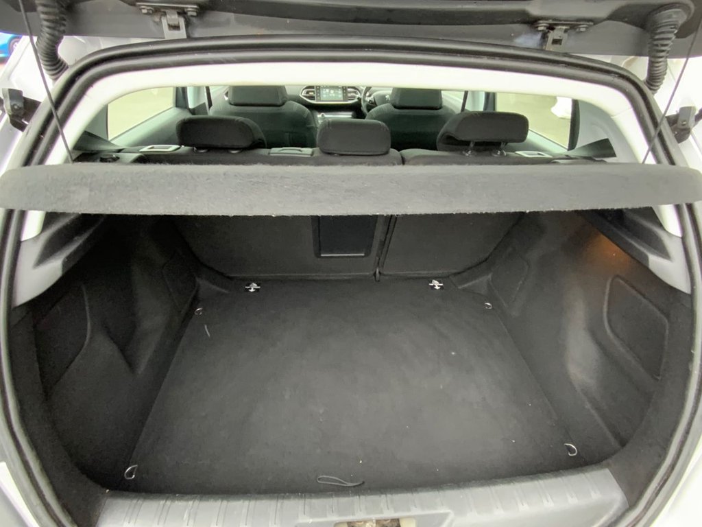 Used Peugeot 308 2014 for sale - 77507818: Photo 15