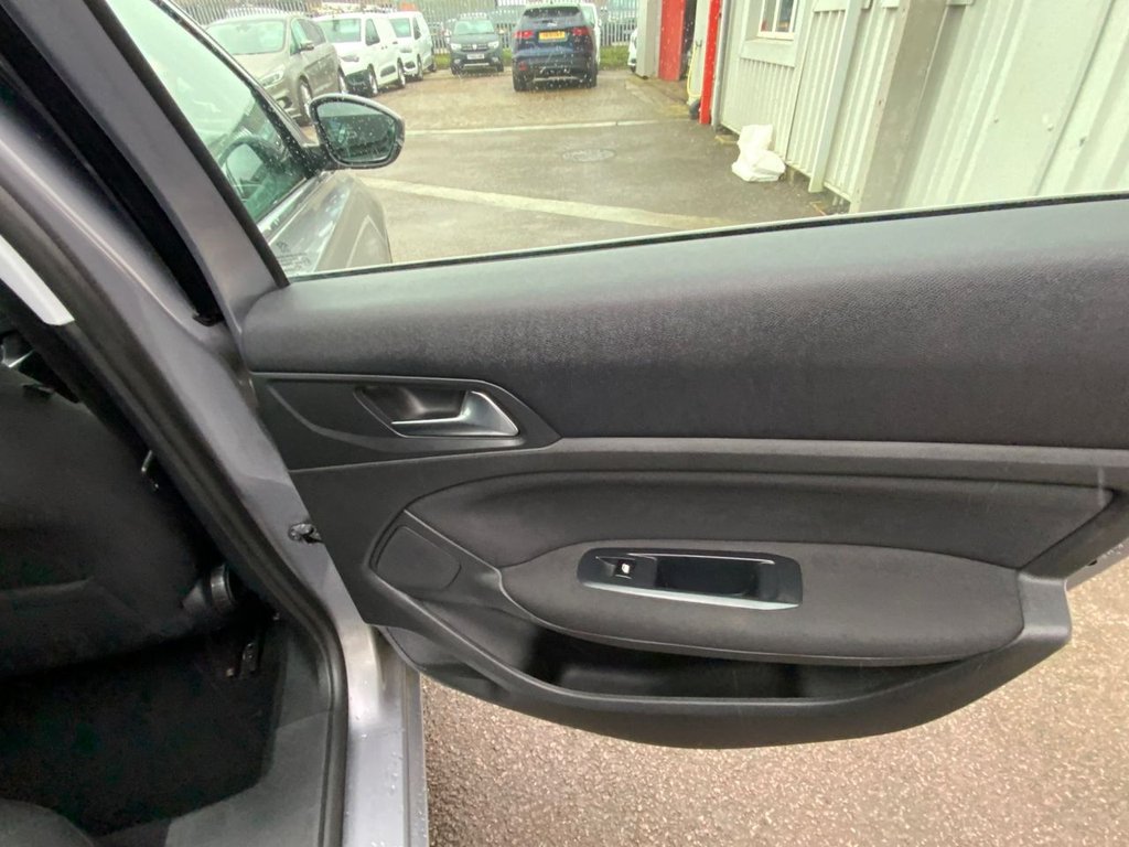 Used Peugeot 308 2014 for sale - 77507818: Photo 16