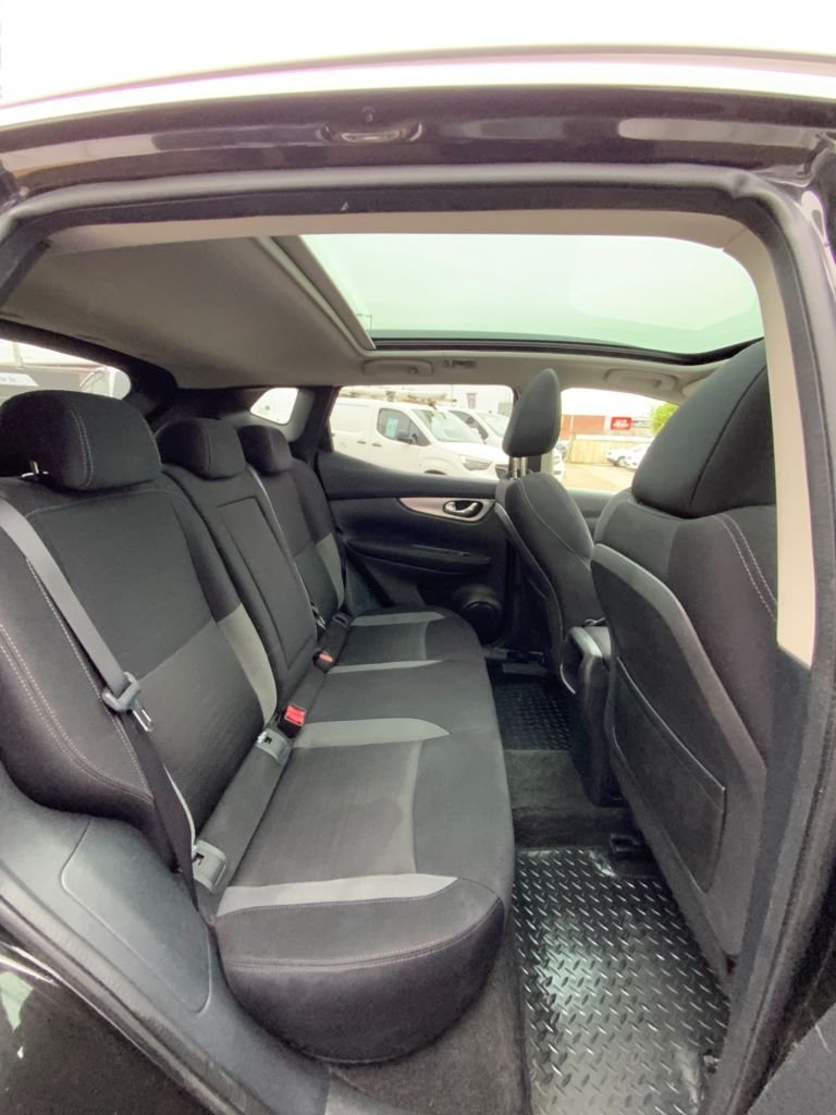 Used Nissan Qashqai 2017 for sale - 77792288: Photo 14