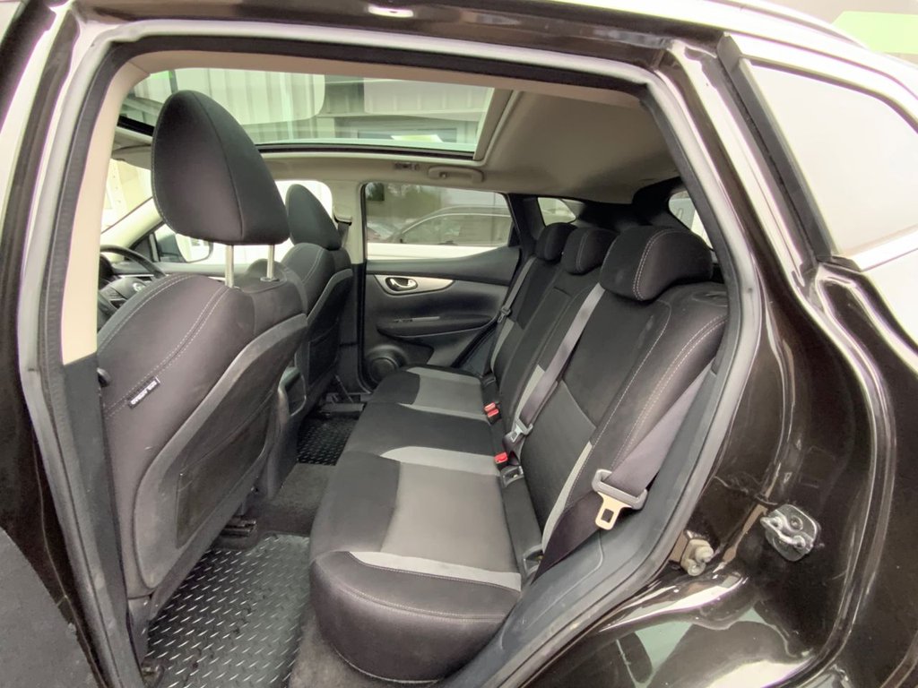 Used Nissan Qashqai 2017 for sale - 77792288: Photo 19