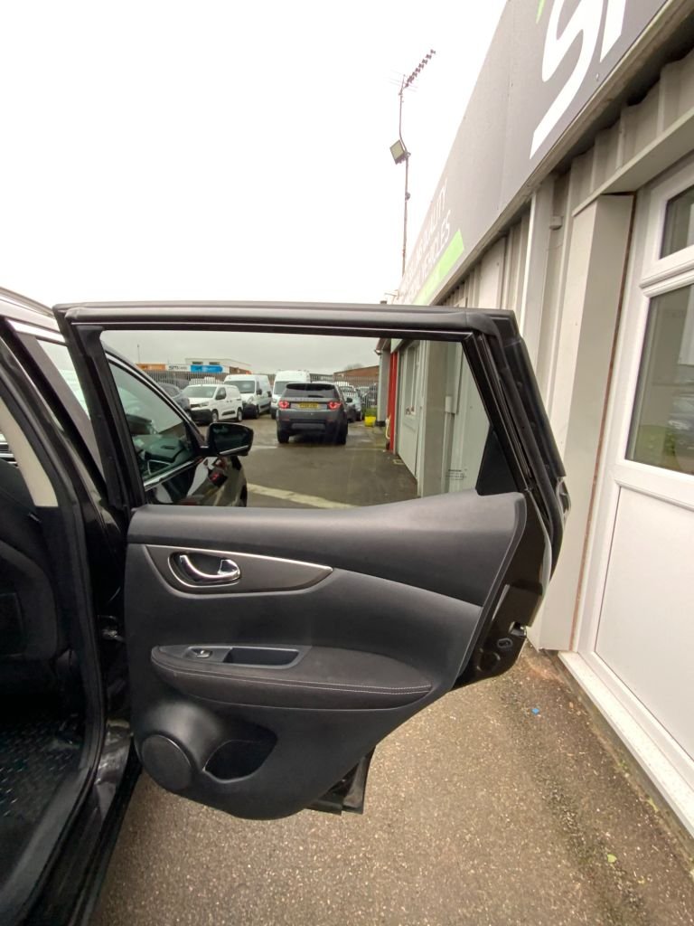 Used Nissan Qashqai 2017 for sale - 77792288: Photo 22