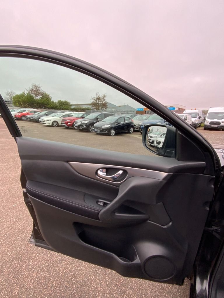 Used Nissan Qashqai 2017 for sale - 77792288: Photo 32