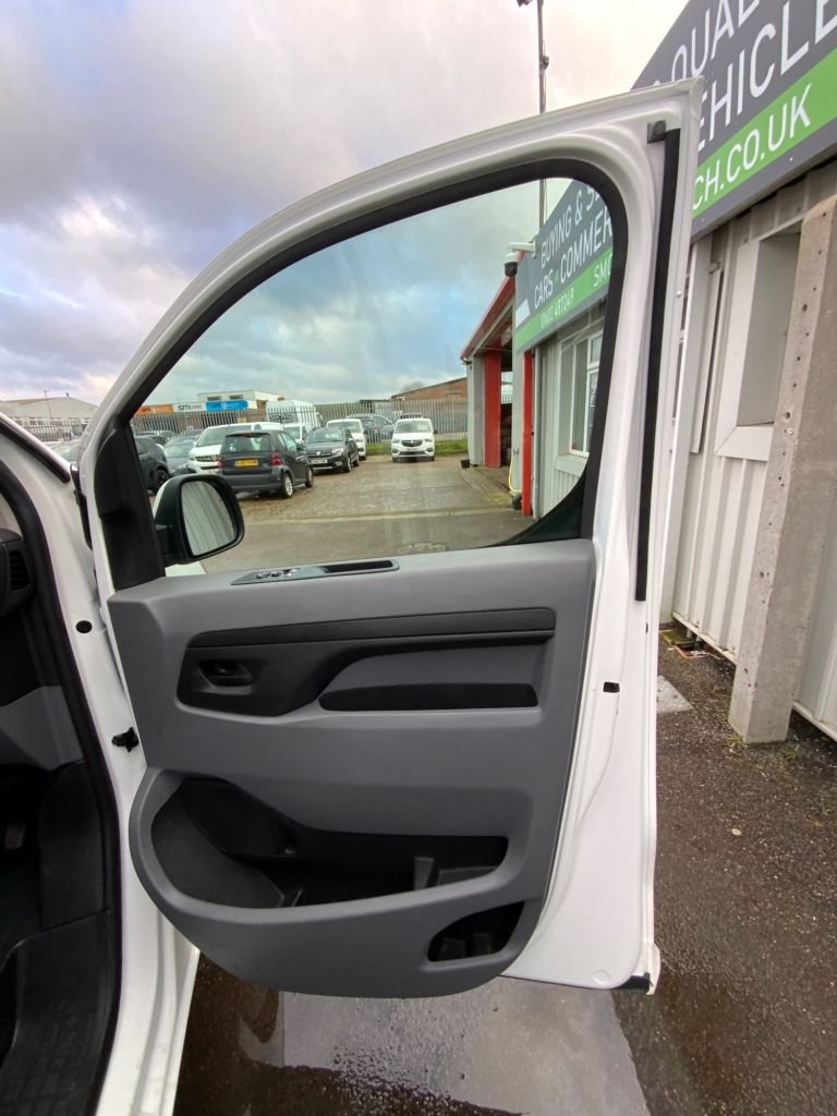 Used Vauxhall Vivaro 2020 for sale - 77263327: Photo 16