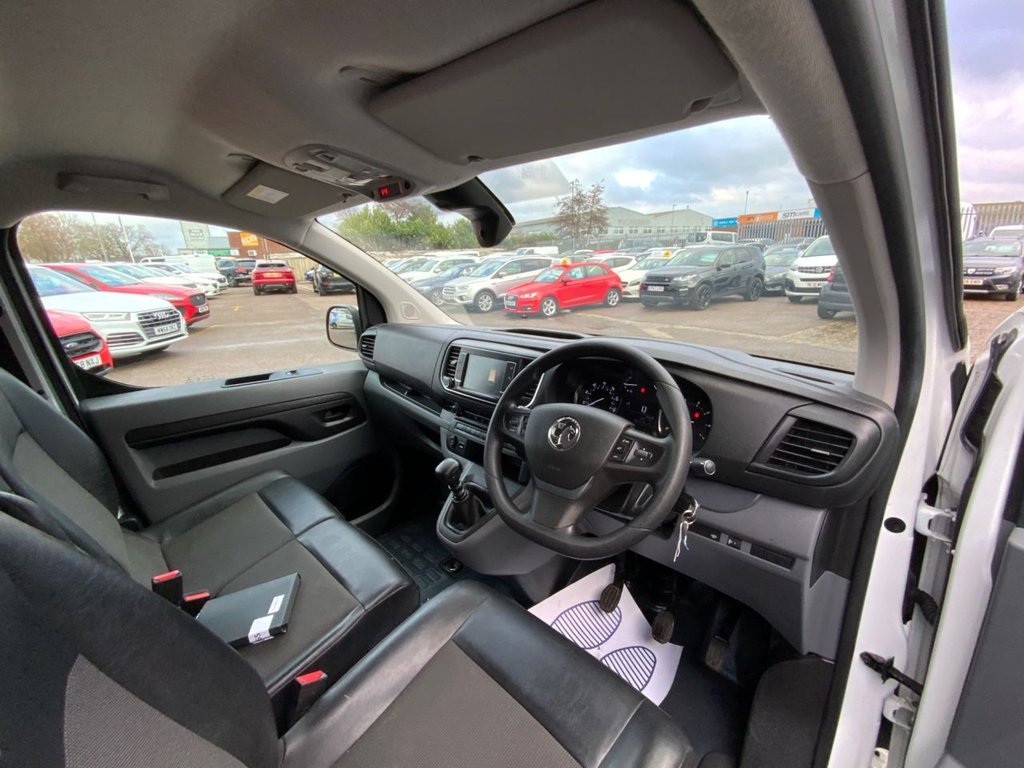 Used Vauxhall Vivaro 2020 for sale - 77263327: Photo 2