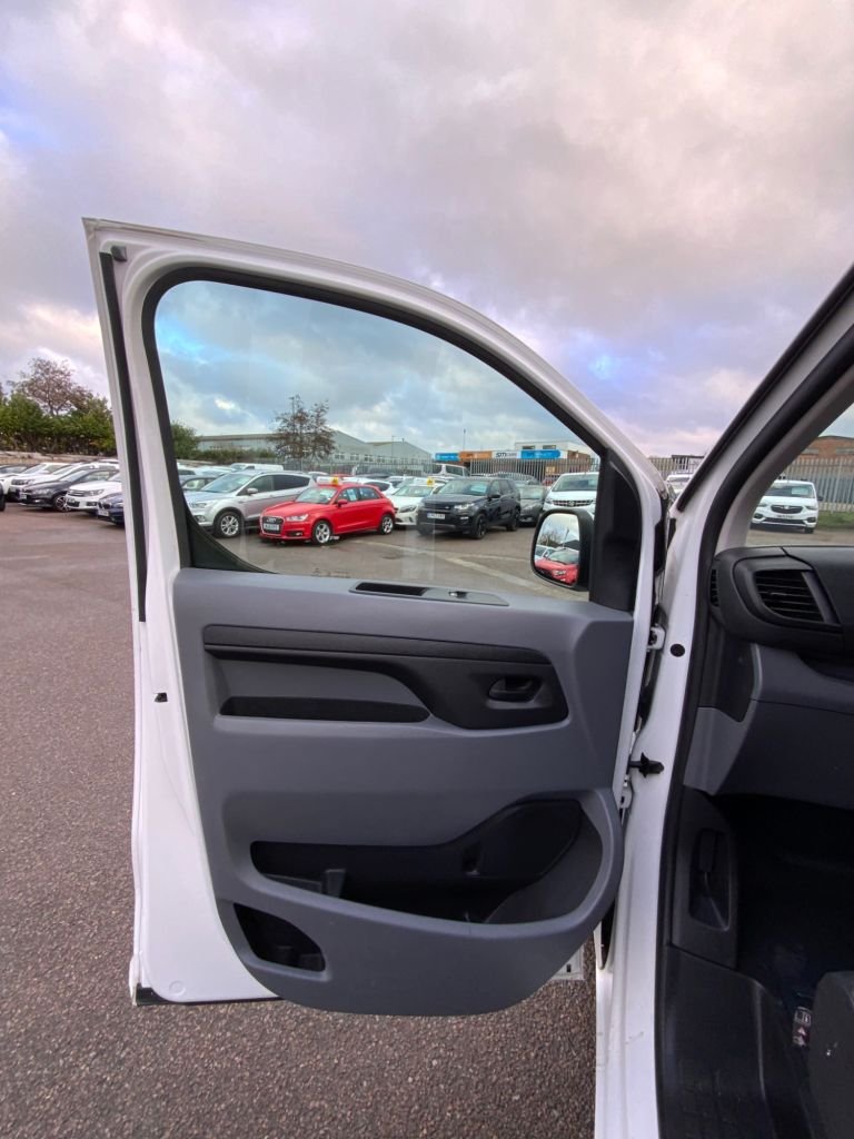 Used Vauxhall Vivaro 2020 for sale - 77263327: Photo 24
