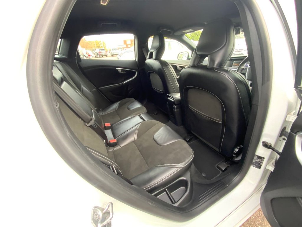 Used Volvo V40 2016 for sale - 76482220: Photo 32