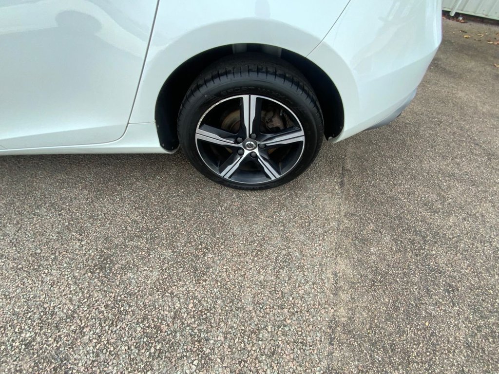 Used Volvo V40 2016 for sale - 76482220: Photo 36