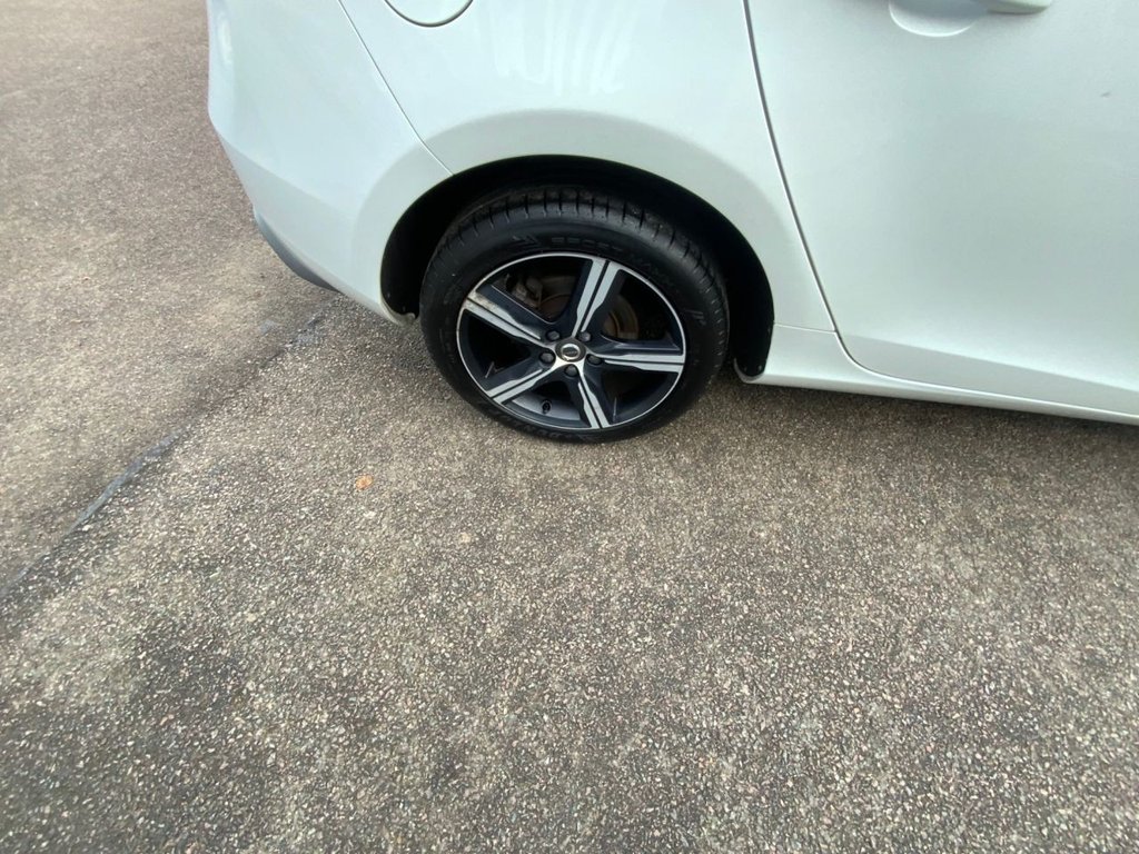 Used Volvo V40 2016 for sale - 76482220: Photo 40