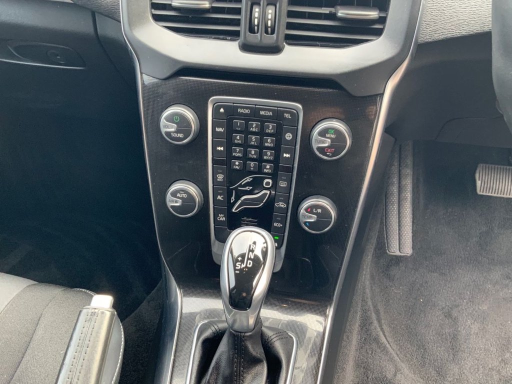 Used Volvo V40 2016 for sale - 77621689: Photo 21