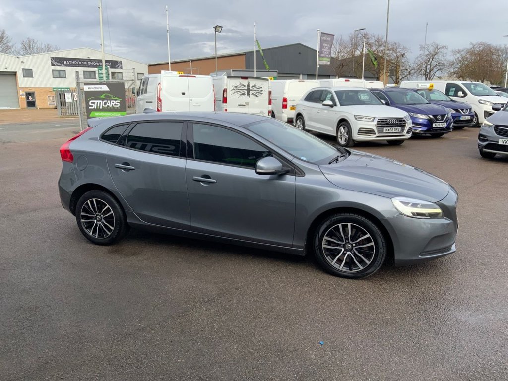 Used Volvo V40 2016 for sale - 77621689: Photo 4