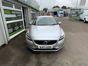 Used Volvo V40 2017 for sale - 79666647: Photo